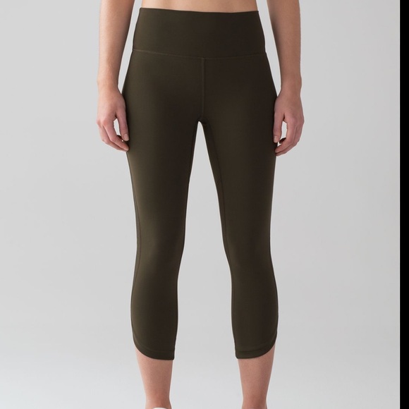 Lululemon Revitalize Crop - Picture 2 of 7